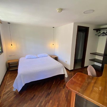 Hostal Alcala Quito Bagian luar foto