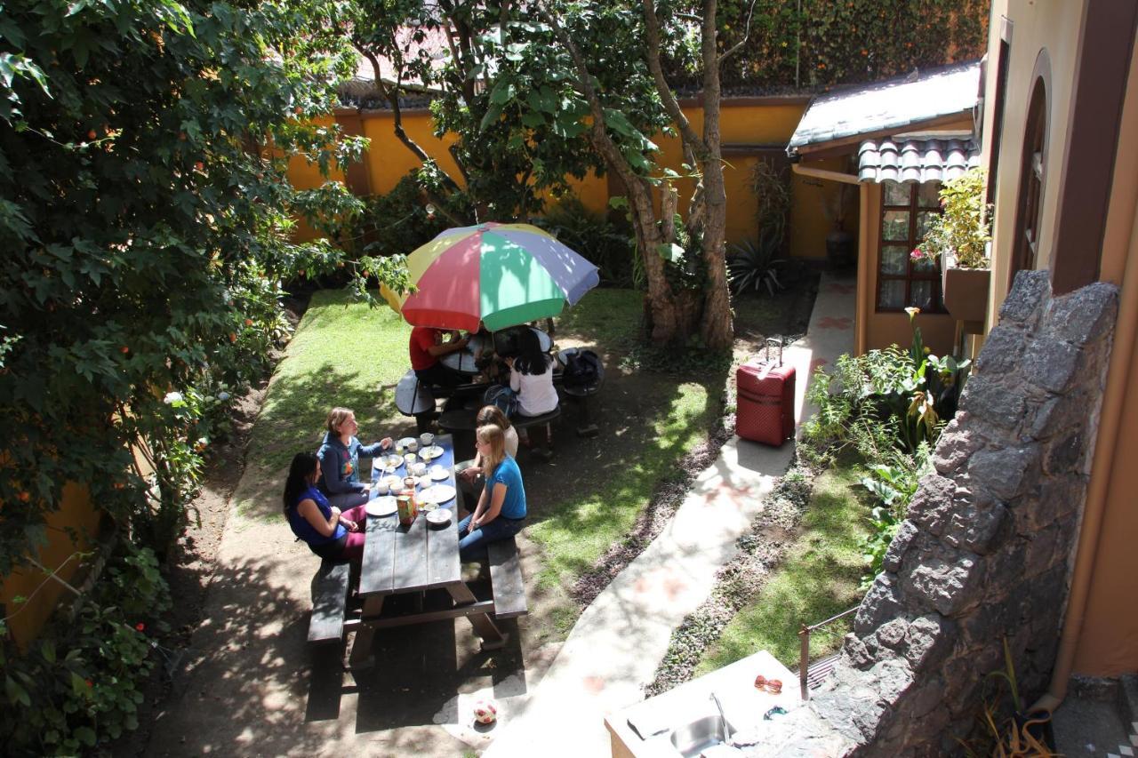 Hostal Alcala Quito Bagian luar foto