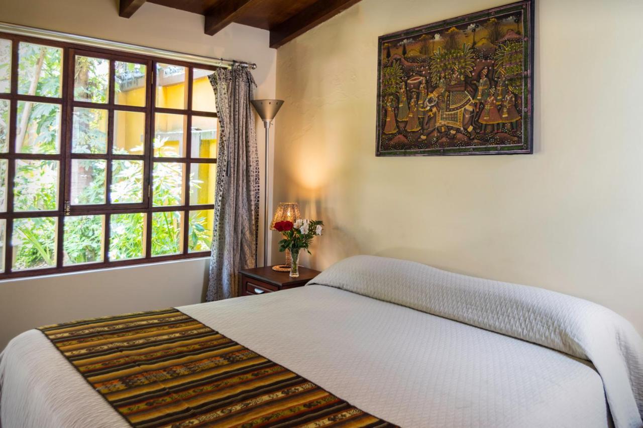 Hostal Alcala Quito Bagian luar foto