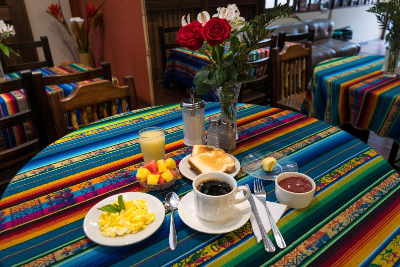 Hostal Alcala Quito Bagian luar foto