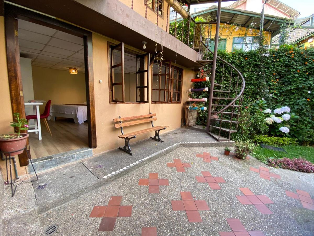 Hostal Alcala Quito Bagian luar foto