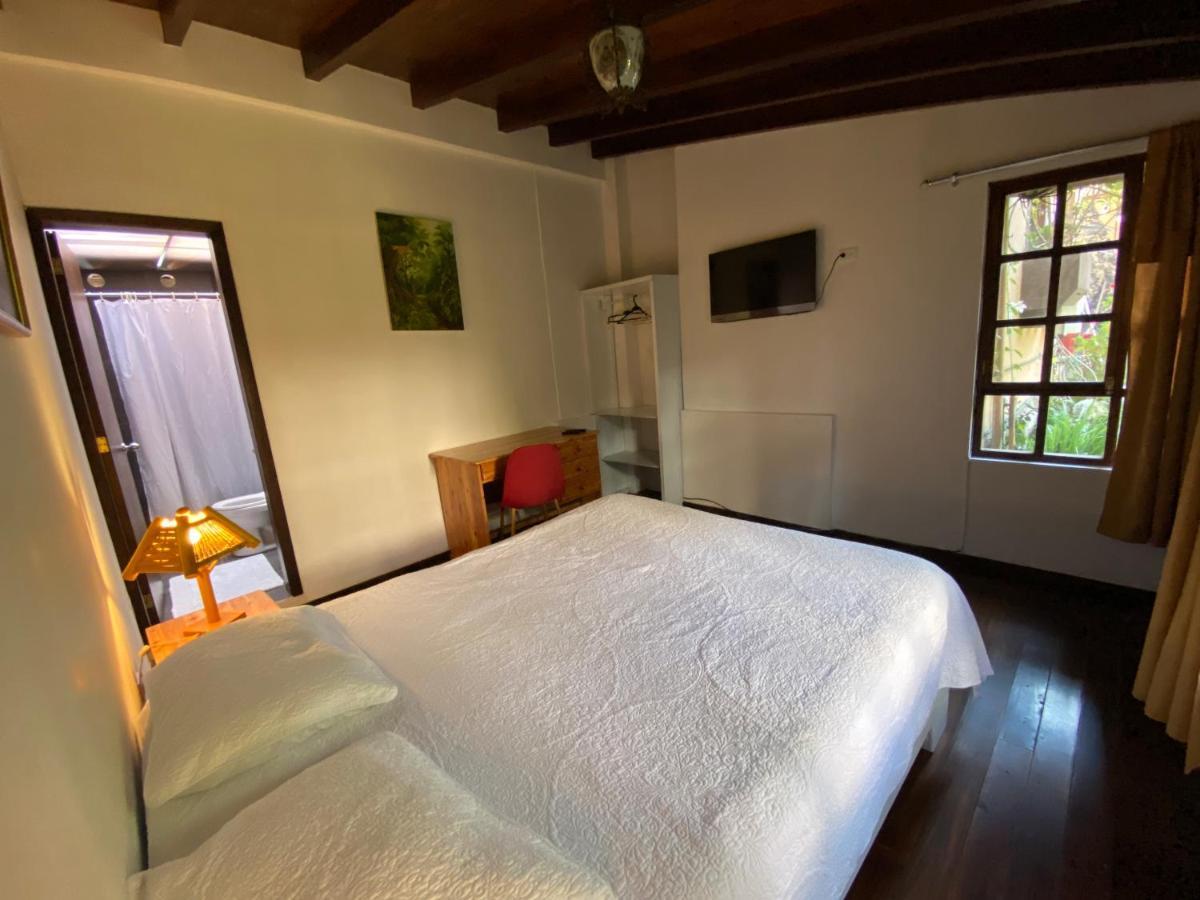 Hostal Alcala Quito Bagian luar foto