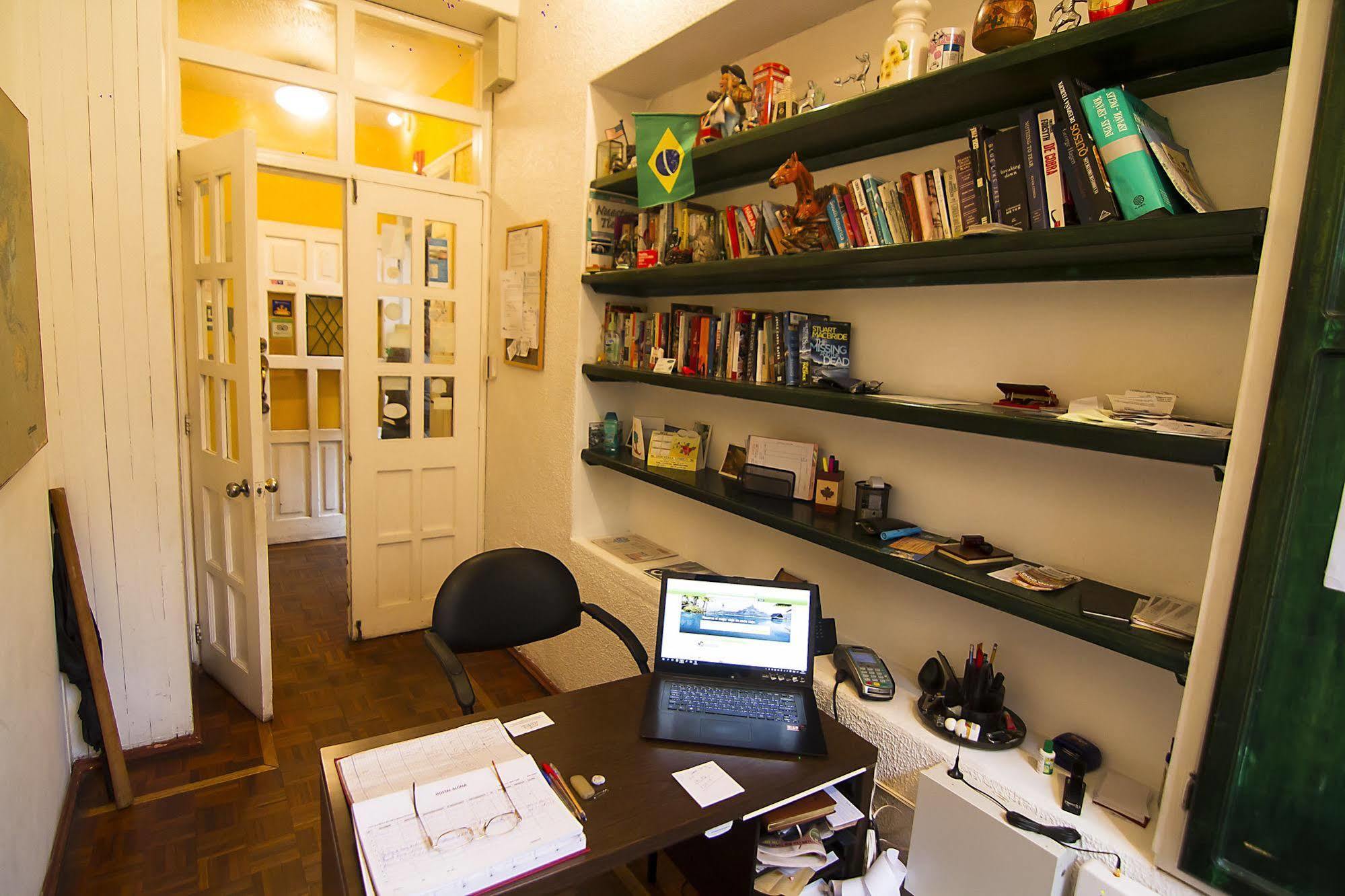 Hostal Alcala Quito Bagian luar foto