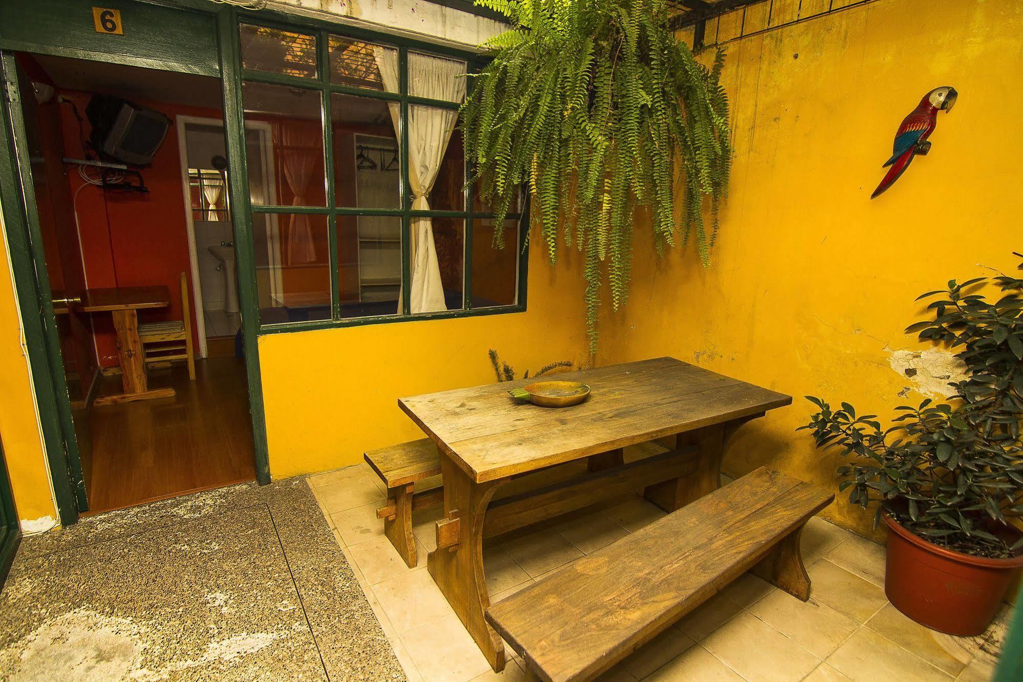 Hostal Alcala Quito Bagian luar foto