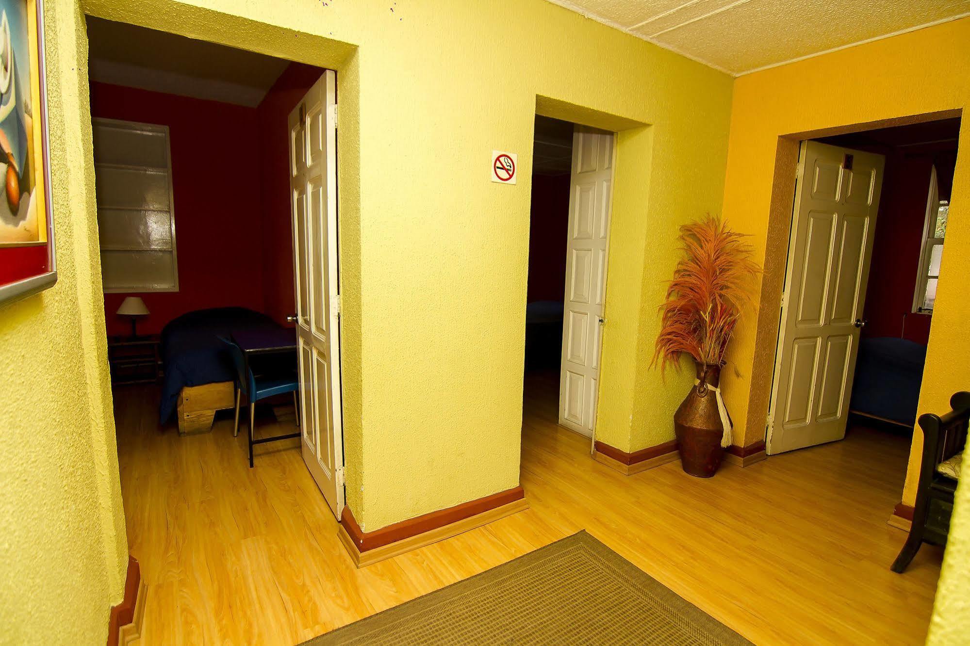 Hostal Alcala Quito Bagian luar foto
