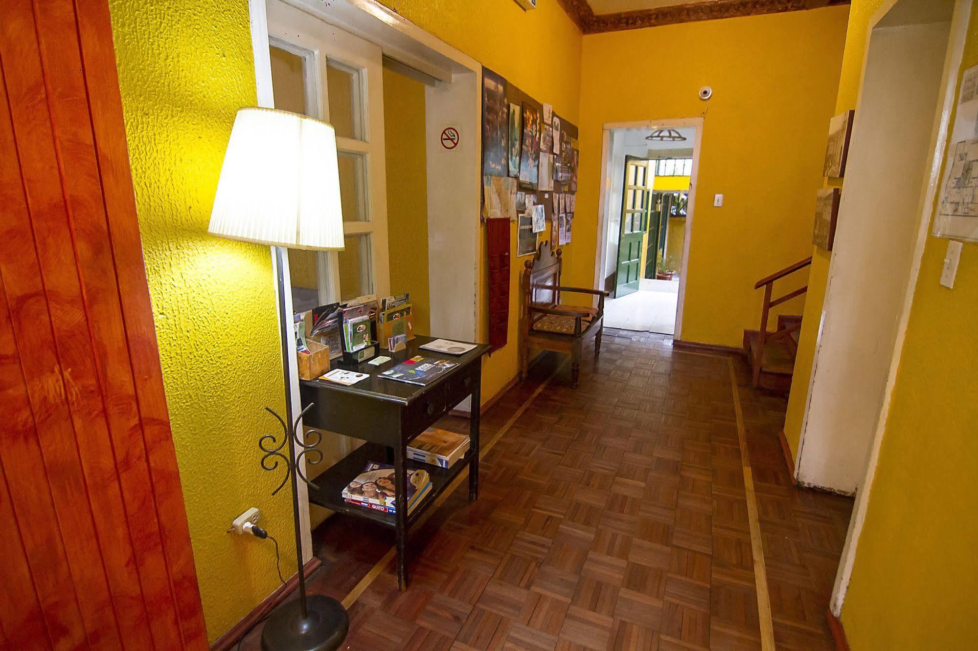 Hostal Alcala Quito Bagian luar foto