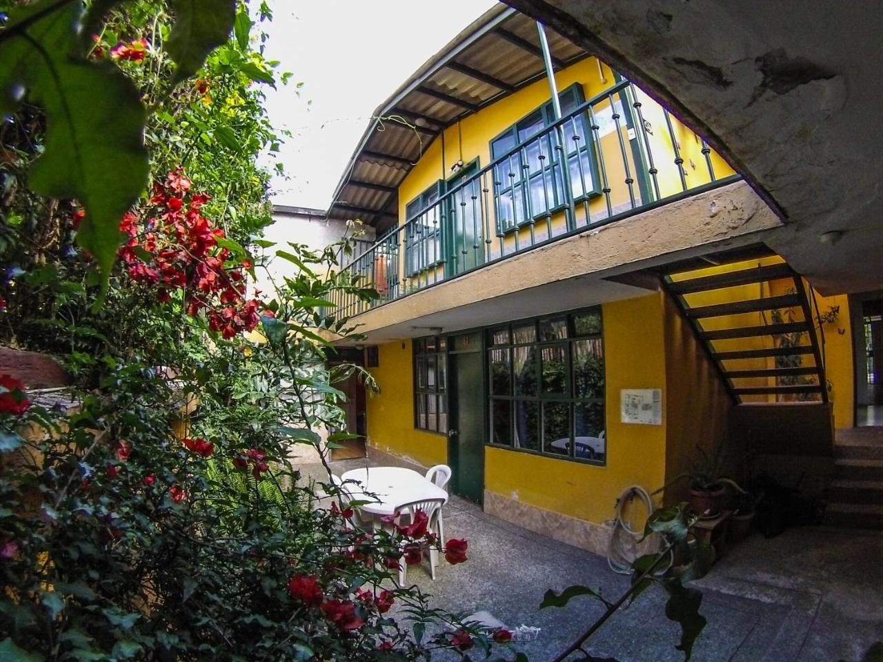 Hostal Alcala Quito Bagian luar foto