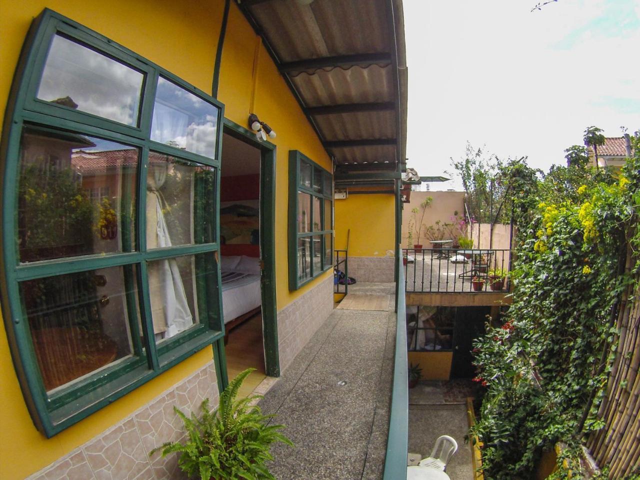 Hostal Alcala Quito Bagian luar foto